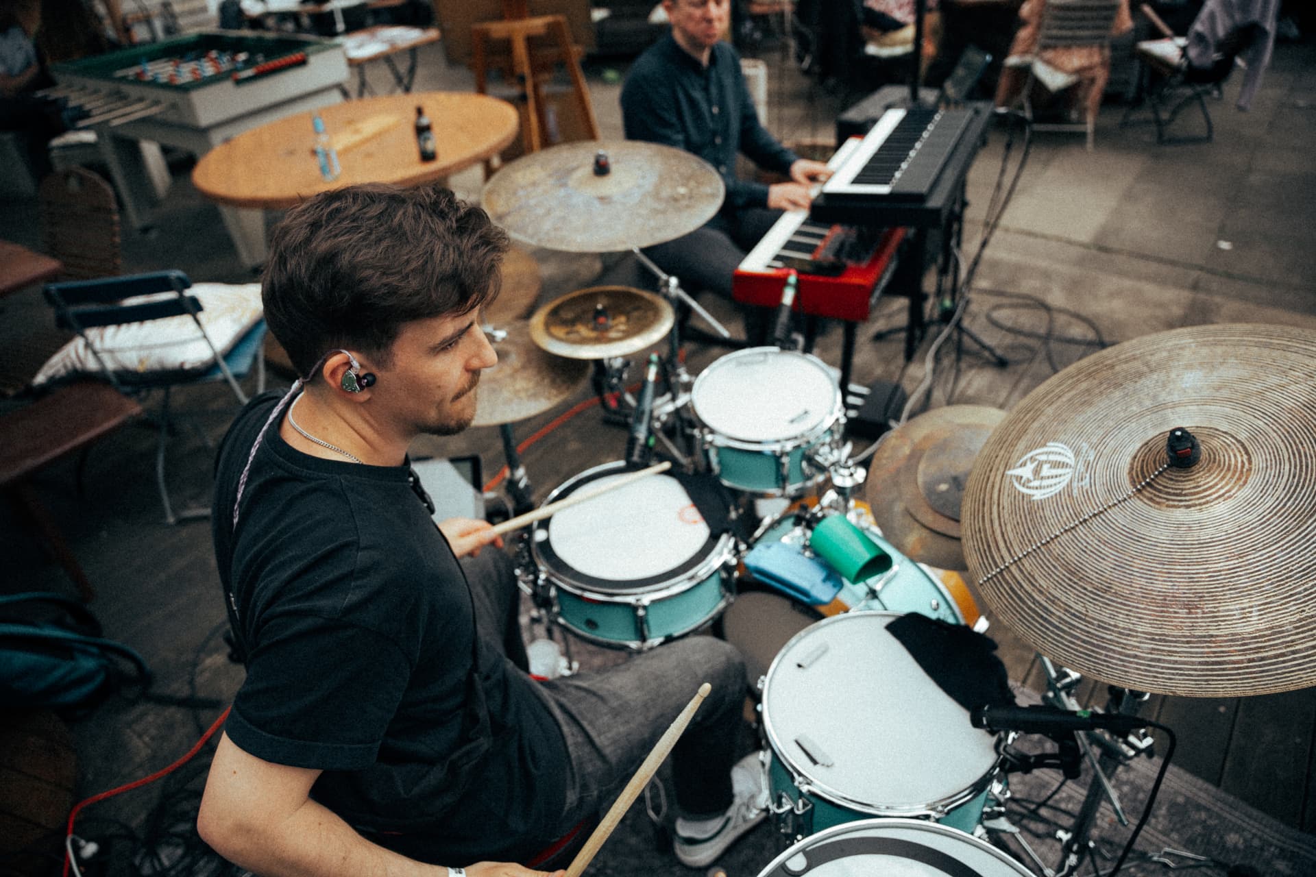 Julian Feuchter performing with Urban Beats Collective